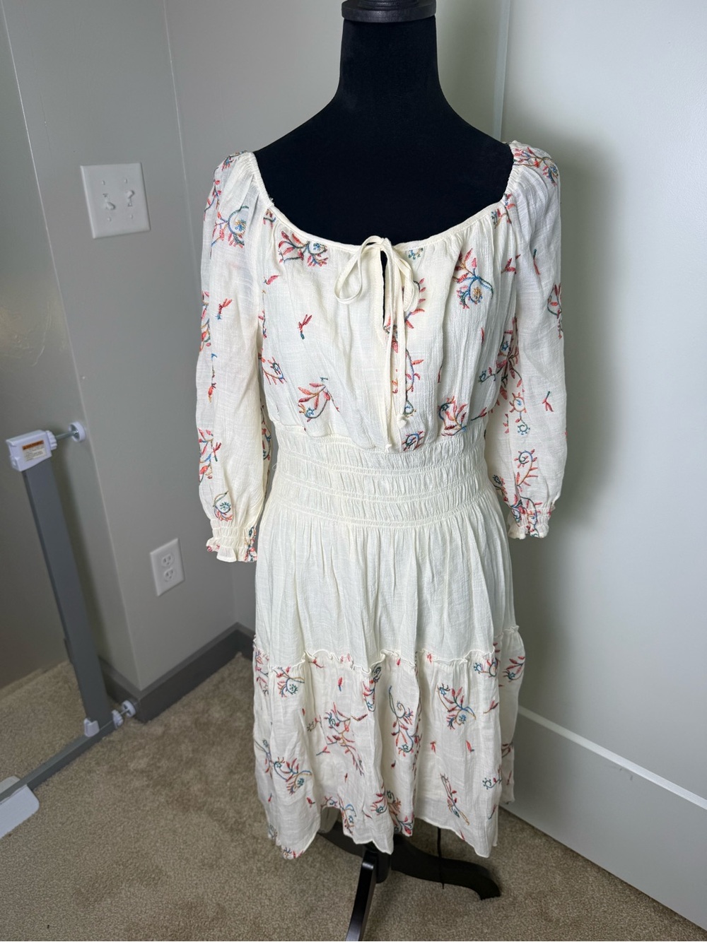 Fig‎ & Flower White Long Sleeve Peasant Cottagecore Dress Embroidered Floral Tie